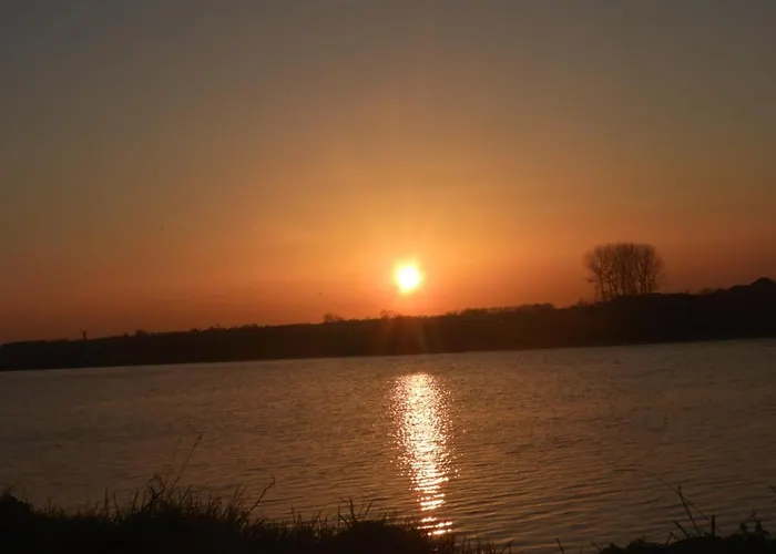 Au Domaine De Sophie D'hotes Manche Bed & Breakfast 3*