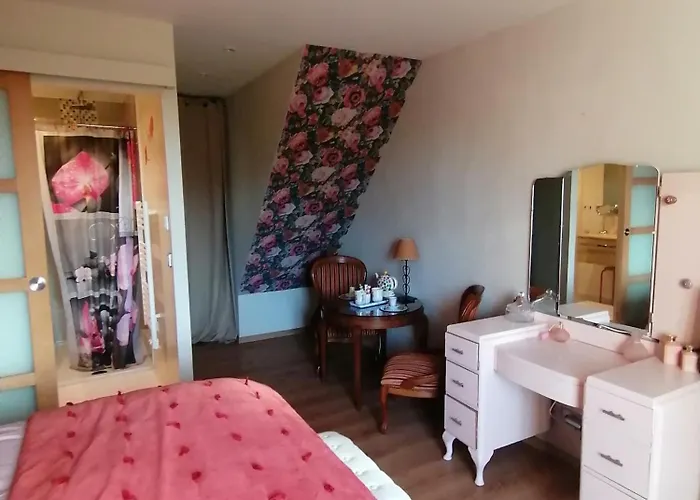 Au Domaine De Sophie D'hotes Manche Crasville (Manche)